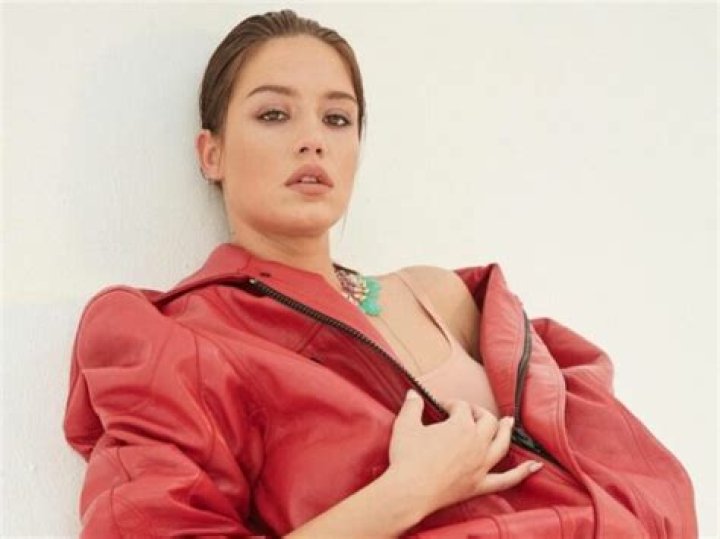 Adele Exarchopoulos Height, Weight, Measurements, Bra Size, Shoe Size