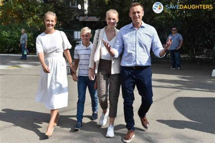 Alexei Navalny Net Worth, Wiki, Parents, Ethnicity, Religion, Bio, Age, Family And More - SarkariResult