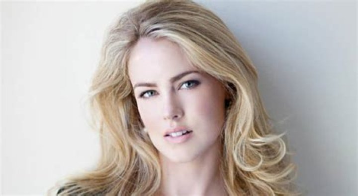 Amanda Schull Height, Weight, Measurements, Bra Size, Shoe Size