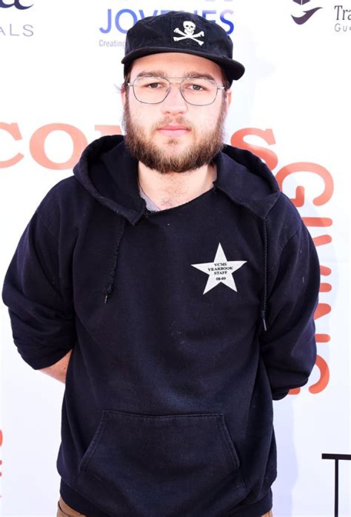 Angus T. Jones Ethnicity : Biography, Net worth, Age, Family & More details - SarkariResult