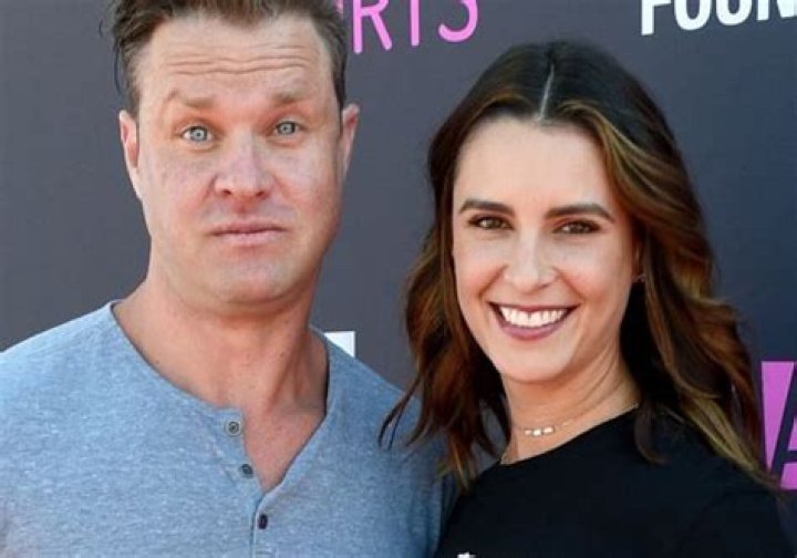 Carly Lauren – Bio, Net Worth, Married, Husband, Height, Children, Career