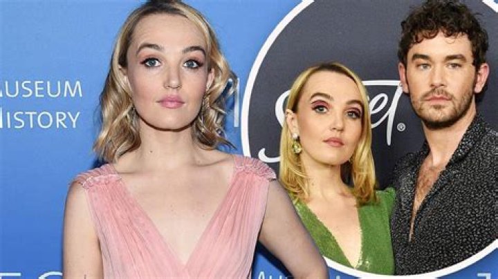 Chloe Fineman Parents, Meet David Fineman And Ellen Gunn - SarkariResult