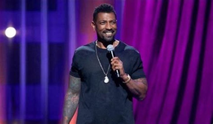 Deon Cole Height, Weight, Body Measurements, Shoe Size