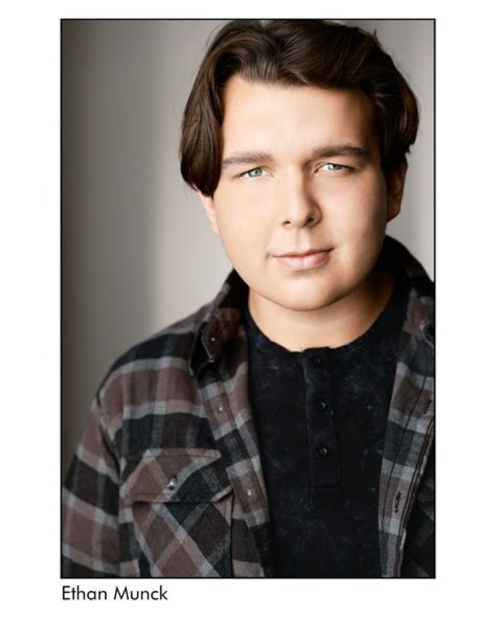 Ethan Munck Net Worth, Salary, Earnings, Relationship, Family