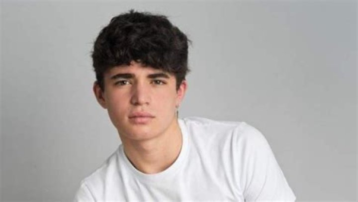 Hugo Arbues Height, Weight, Body Measurements, Shoe Size