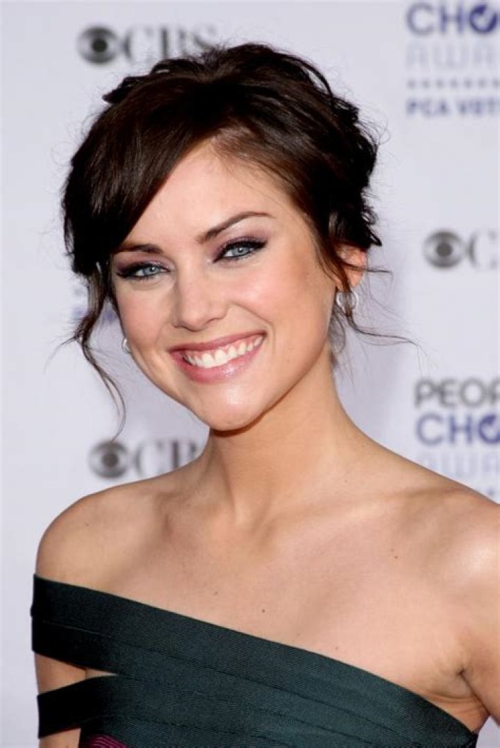 Jessica Stroup Net Worth: Details About Movie, Career, Cars, Age, Income - SarkariResult
