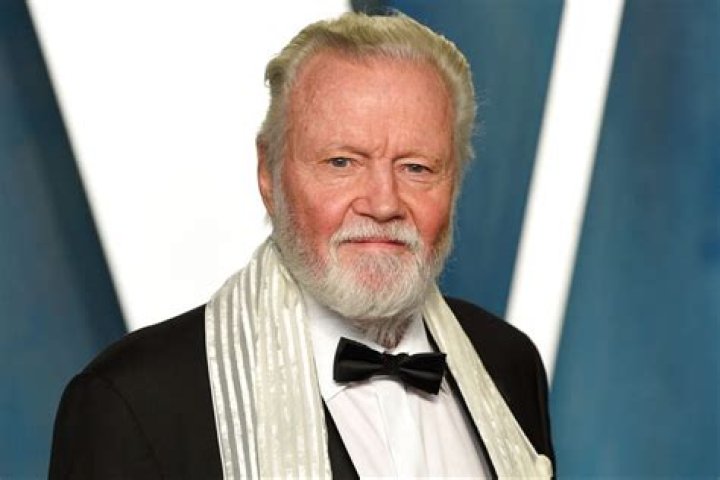 Jon Voight Net Worth: Details About Home, Income, Movie, Career, Age, Cars - SarkariResult