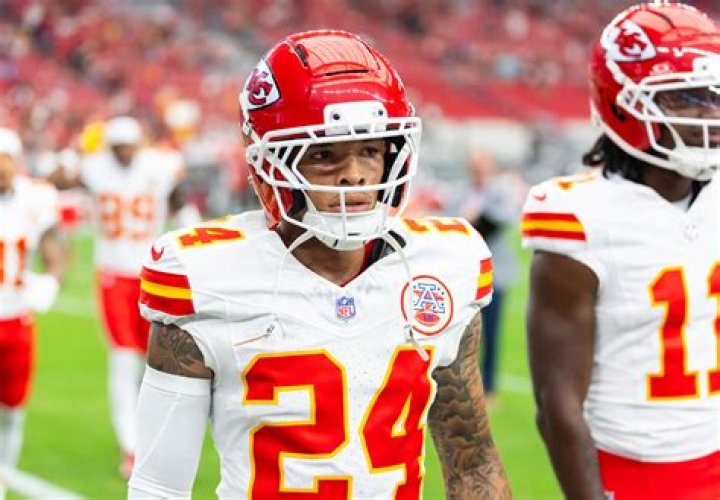 Kansas City Chiefs WR Skyy Moore Faces Criticism for Poor Gameplay after Loss to Denver Broncos - SarkariResult