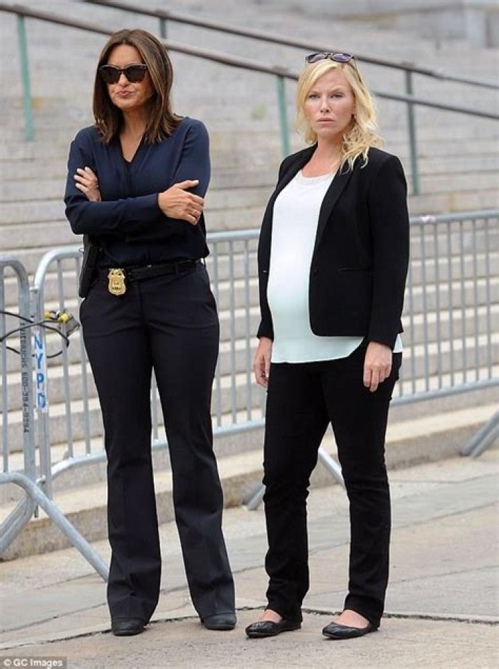 Kelli Giddish Height, Weight, Measurements, Bra Size, Shoe Size