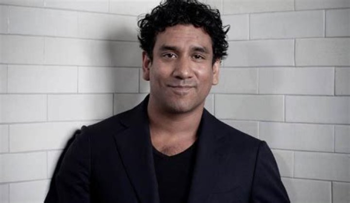Naveen Andrews Height, Weight, Body Measurements, Shoe Size