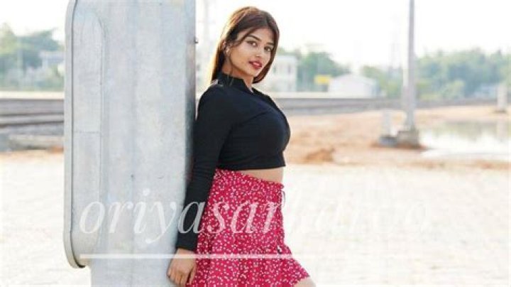 Oriya Sarkar Biography: Who Exactly Is Oriya Sarkar, The Instagram Influencer? - SarkariResult