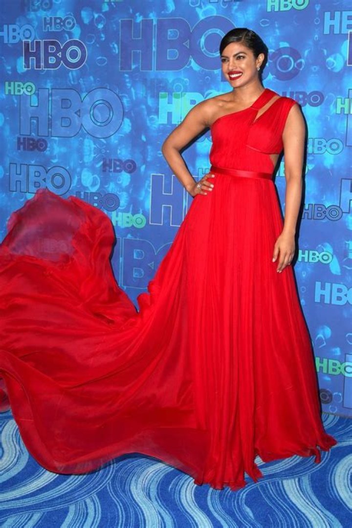 Priyanka Chopra’s Height, Weight, Dating History, Body Measurements, Net Worth & More