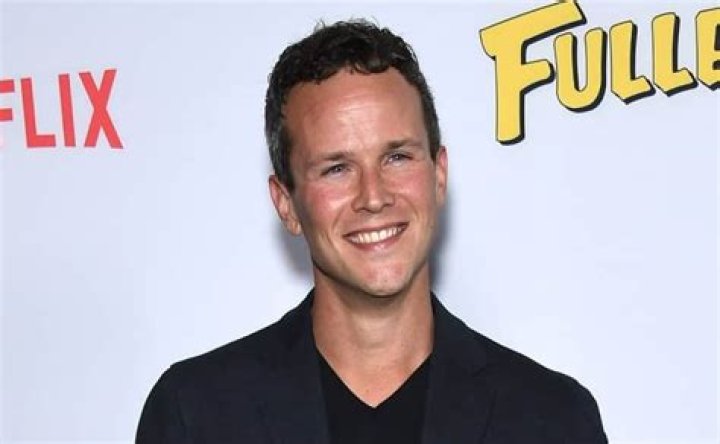 Scott Weinger Height, Weight, Body Measurements, Shoe Size