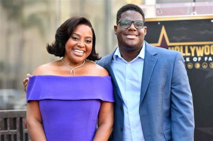 Sherri Shepherd Dating, Married, Divorce, Boyfriend, Career and Net worth